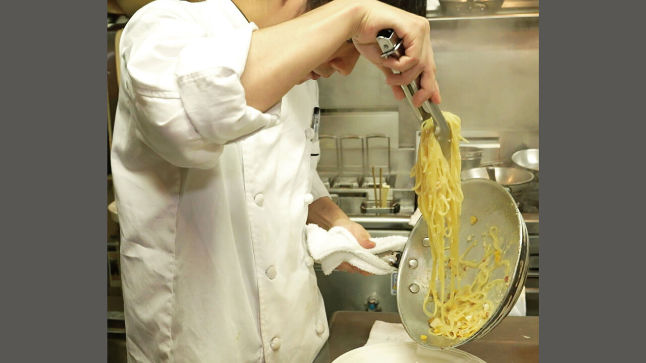 トラットリアエルモチェーロで働く人の写真3枚目