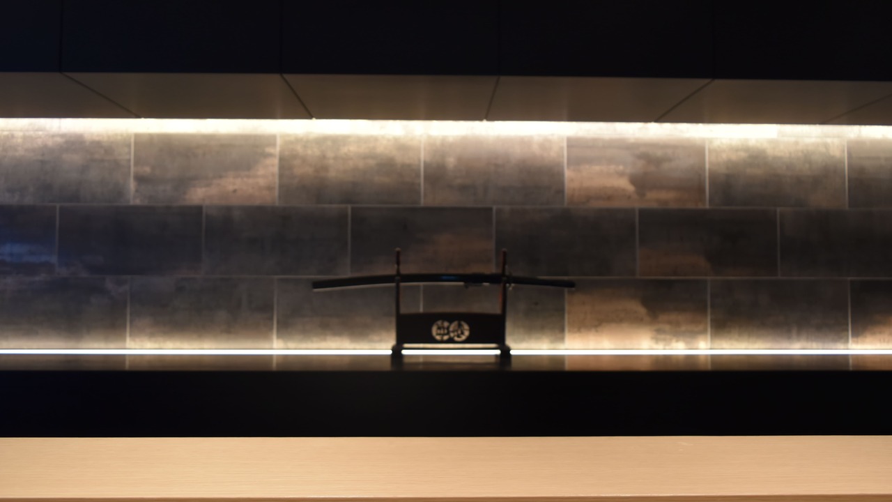 麻布十番　鮨　無銘の事業内容の写真1枚目