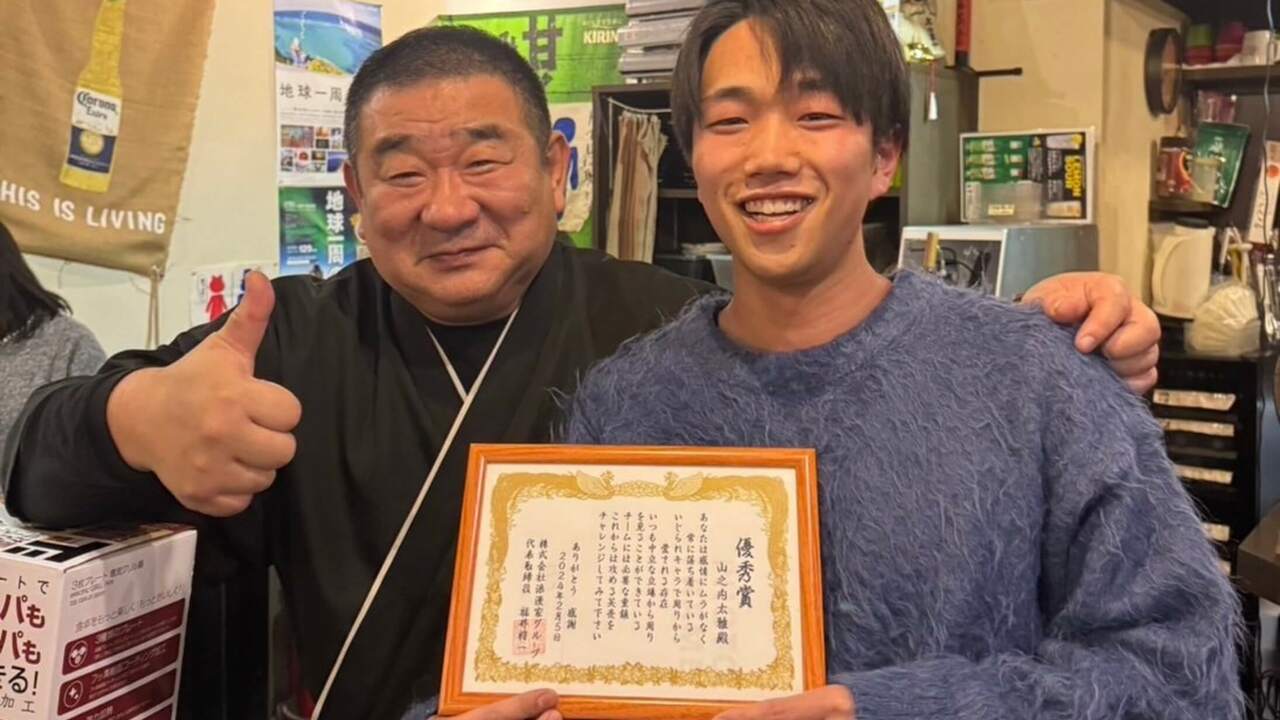 串だいにんぐ 炭焼浪漫家で働く人の写真3枚目