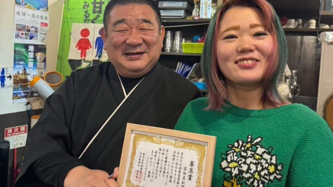 串だいにんぐ 炭焼浪漫家で働く人の写真4枚目