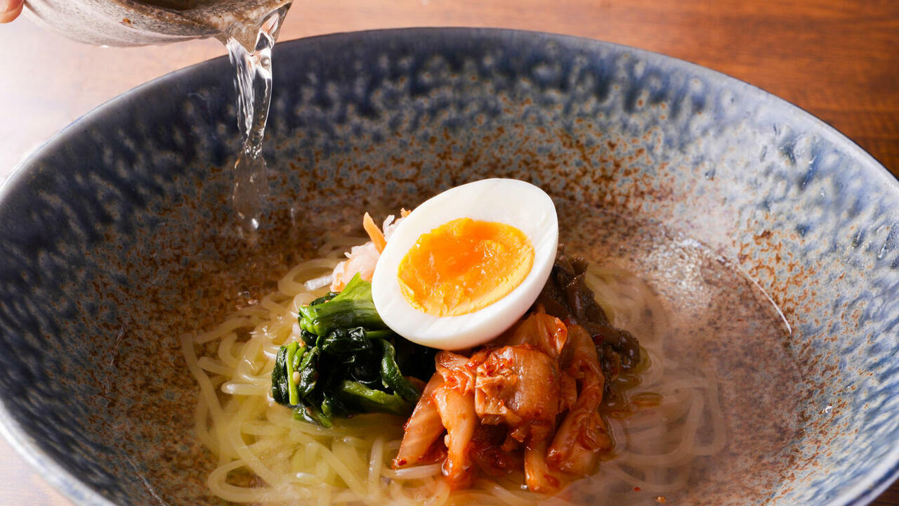 春日井ホルモンで働く人の写真2枚目