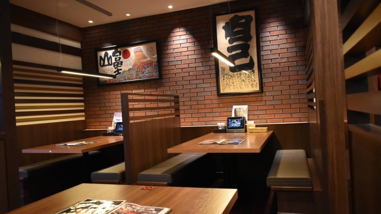 塊肉 石窯焼 肉’s Kitchen きたうちで働く人の写真1枚目