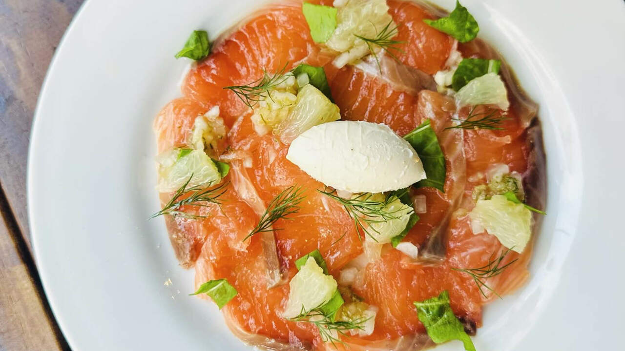 Fresh Seafood Bistro SARUの事業内容の写真1枚目