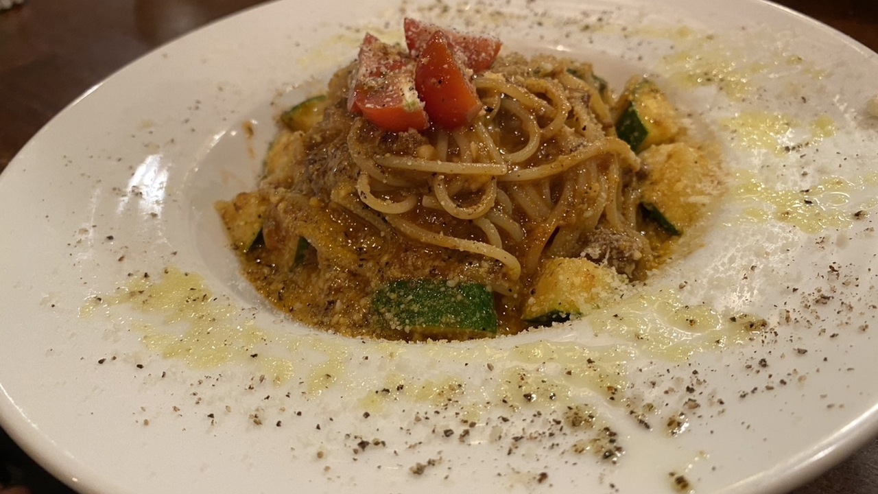 地中海バル Colonで働く人の写真2枚目