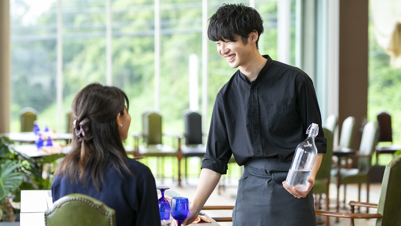 オーシャンテラスで働く人の写真1枚目