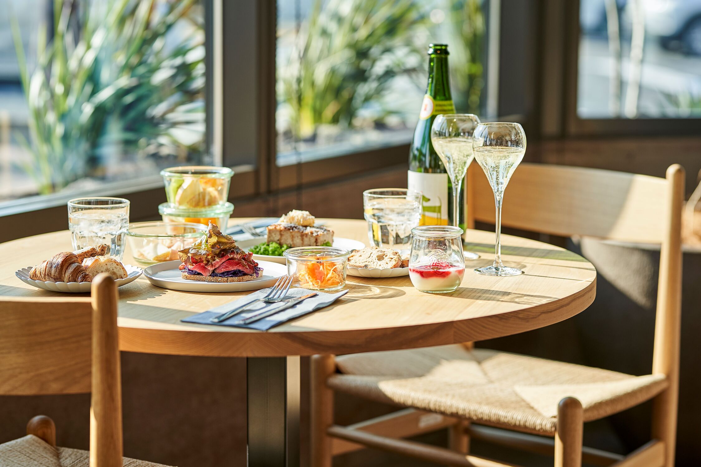 株式会社ALM-THE REIGN HOTEL KYOTO  1枚目