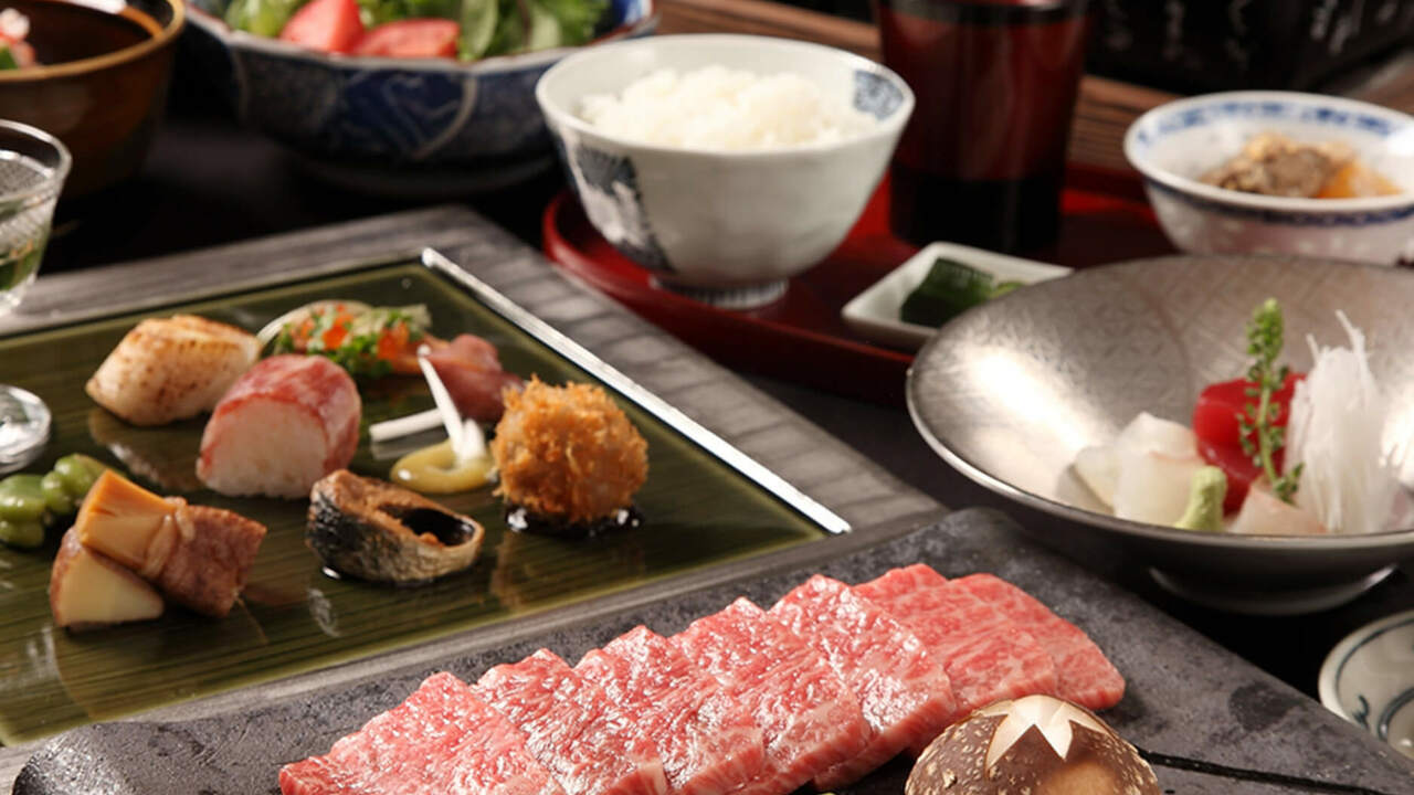 肉会席 ゆかわの事業内容の写真2枚目