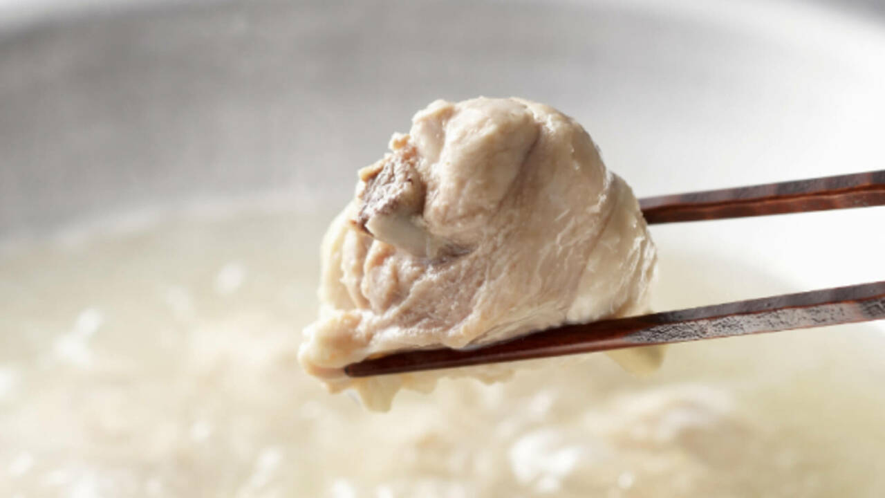 水炊き もつ鍋 博多廊 西中洲で働く人の写真2枚目