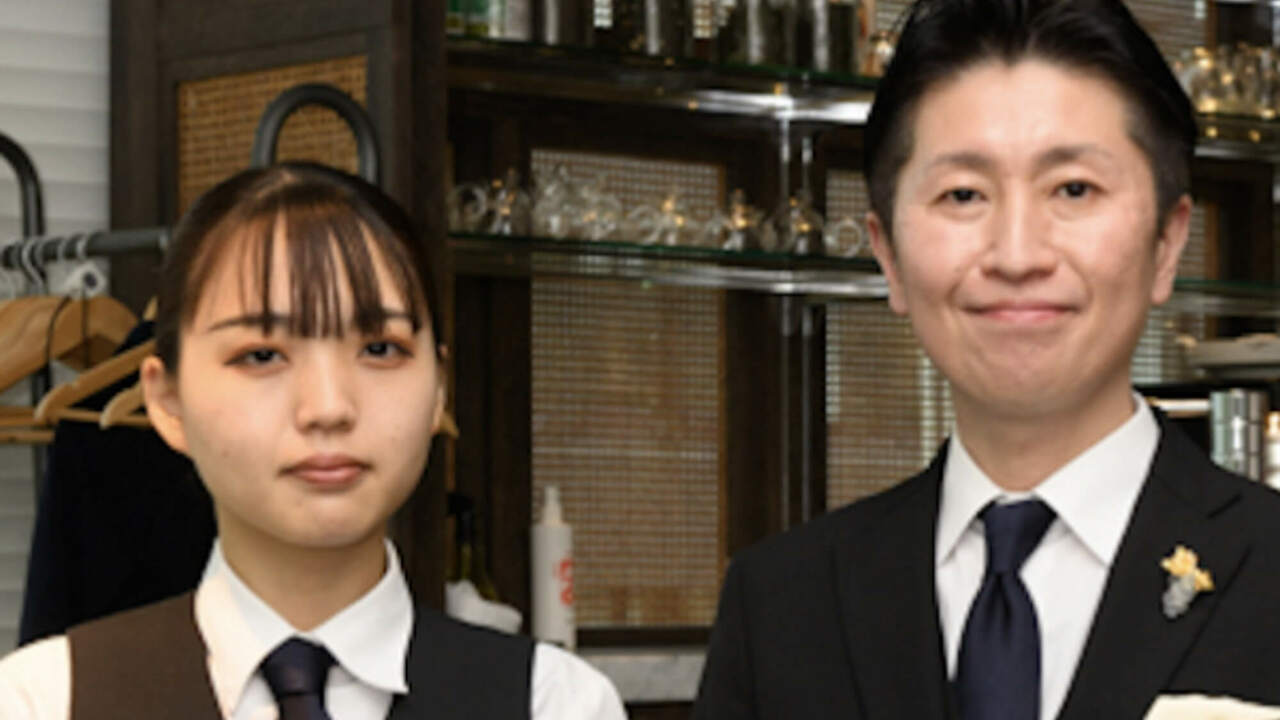 水炊き もつ鍋 博多廊 西中洲で働く人の写真3枚目