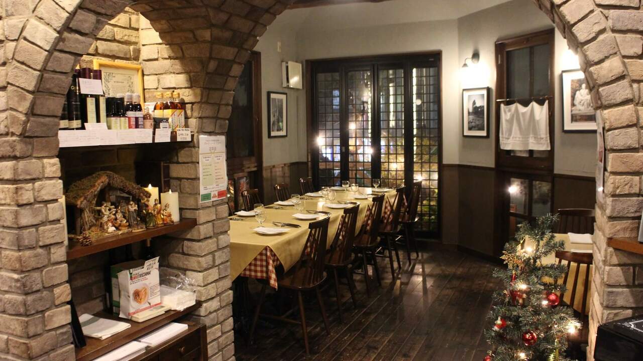 トラットリア　エ　ピッツェリア　コニファーの事業内容の写真1枚目