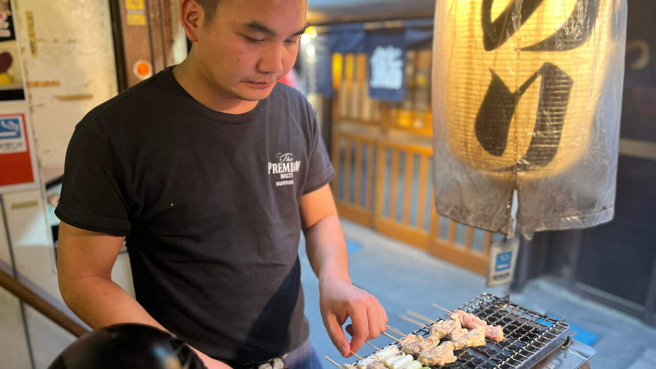 ひなどりで働く人の写真1枚目