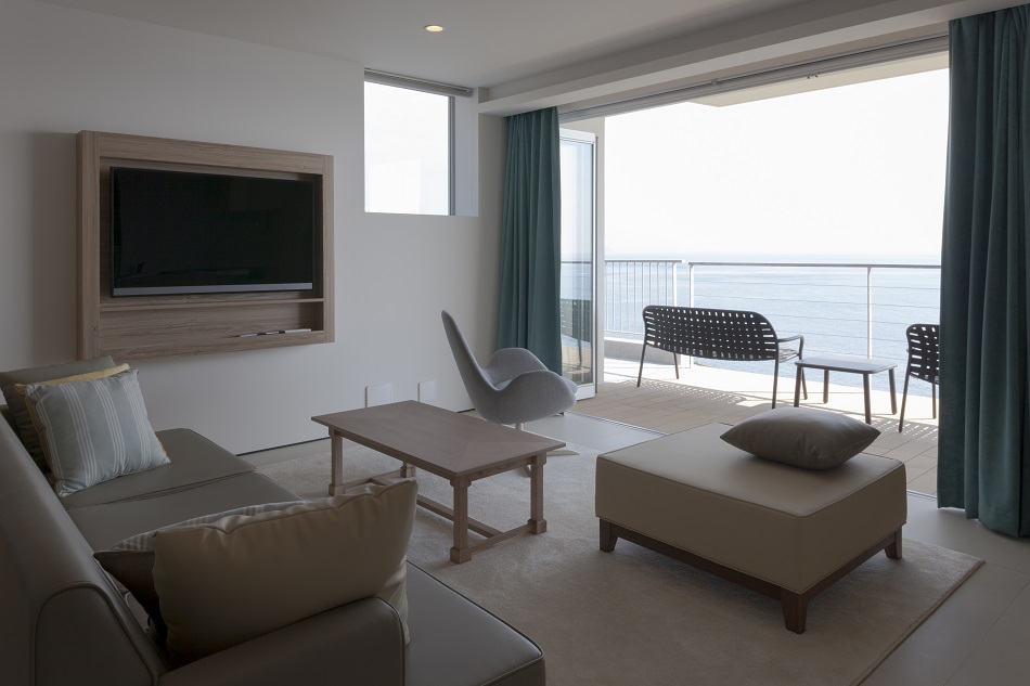 セントラルホールディングス株式会社-UMITO 1枚目