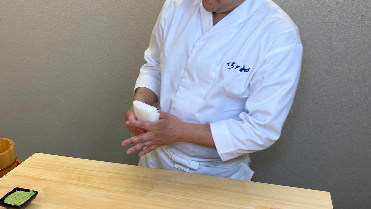 鮨くろがねで働く人の写真1枚目