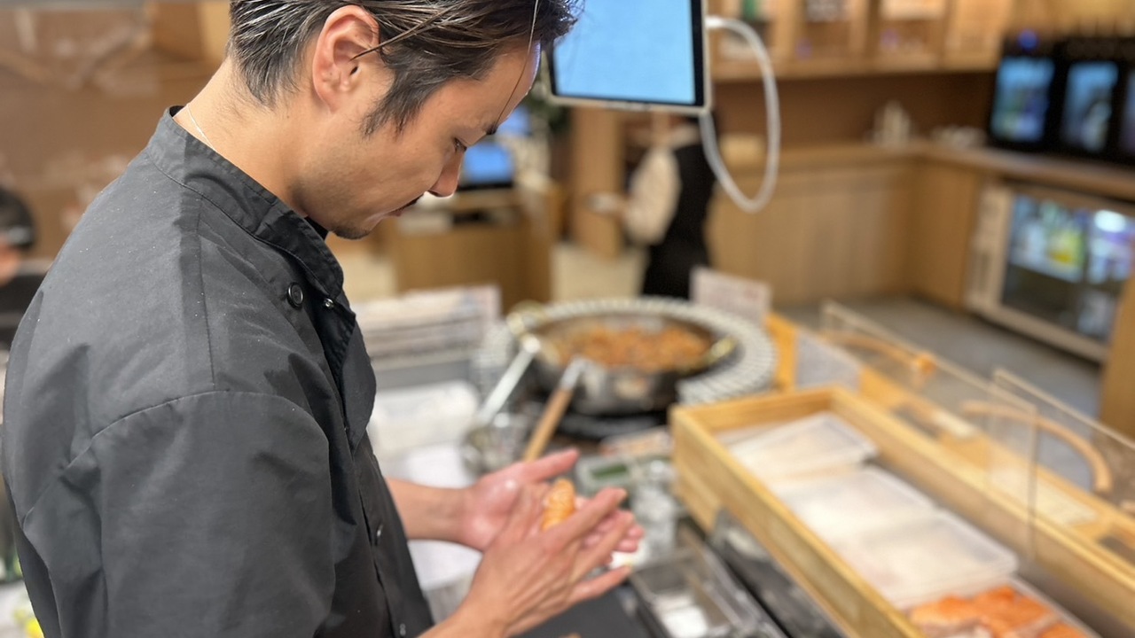 寿司酒場　つまむ。で働く人の写真1枚目