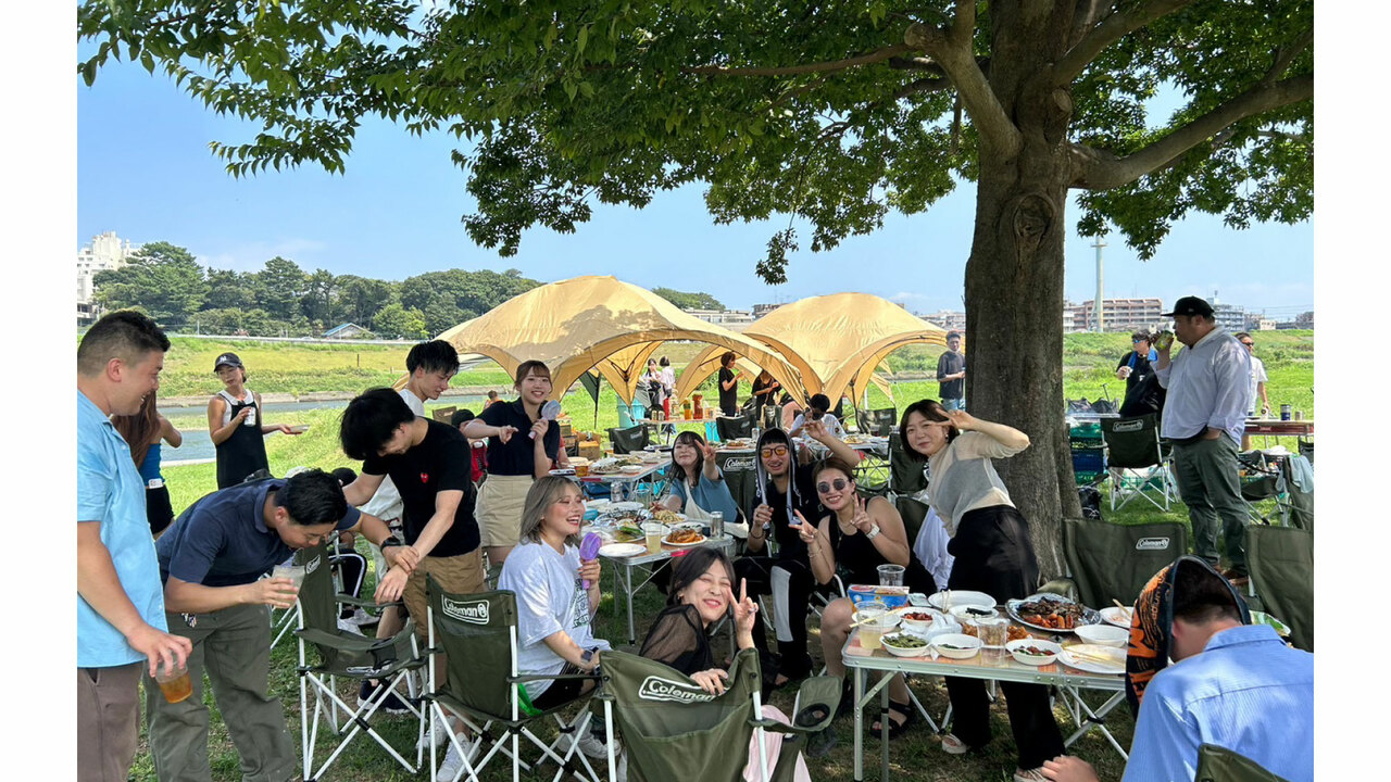 海鮮問屋 浜の玄太丸で働く人の写真3枚目