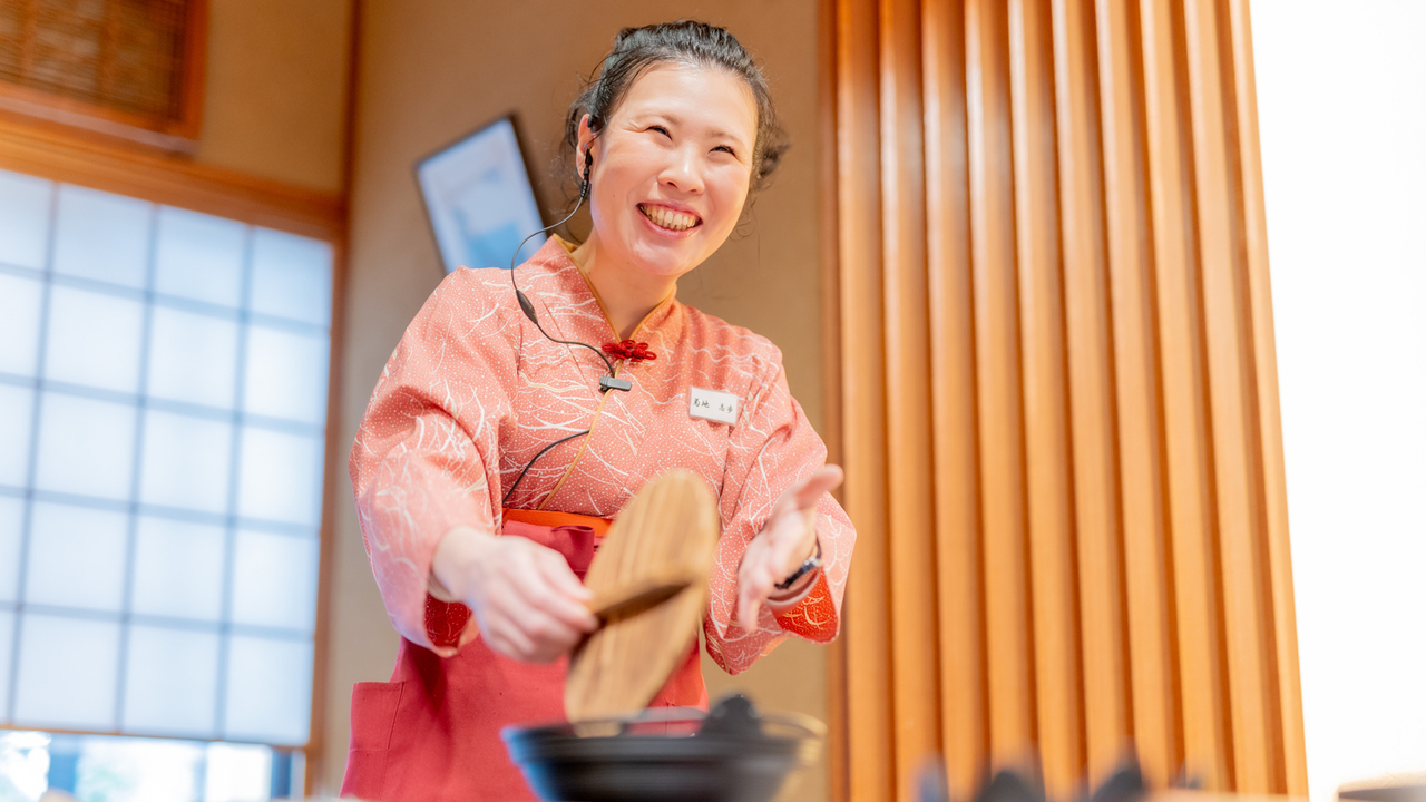 川場温泉かやぶきの源泉湯宿 悠湯里庵で働く人の写真1枚目