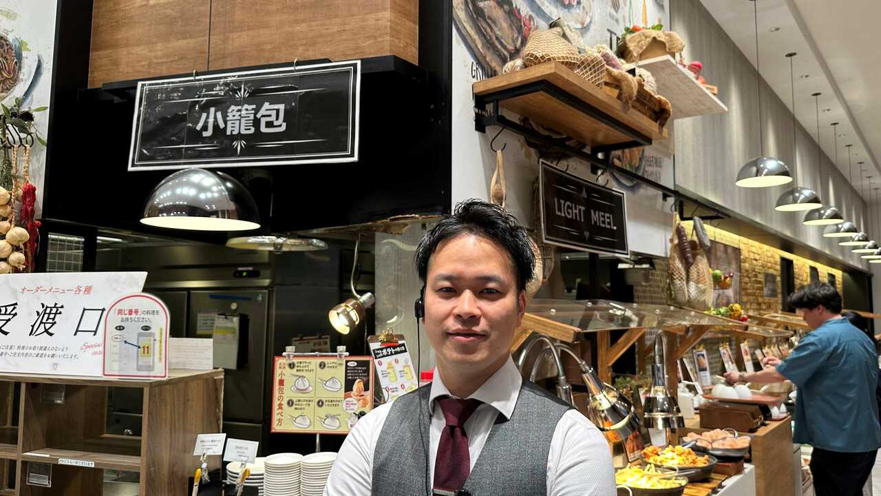 ザ ブッフェ ニューマーケットで働く人の写真1枚目