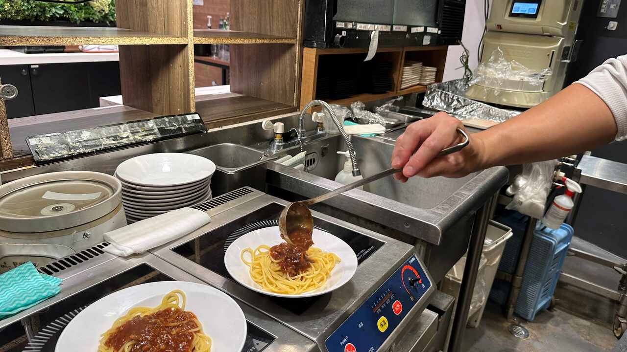 ザ ブッフェ ニューマーケットの事業内容の写真3枚目