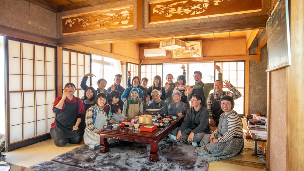 信州まつかわ温泉 清流苑で働く人の写真3枚目