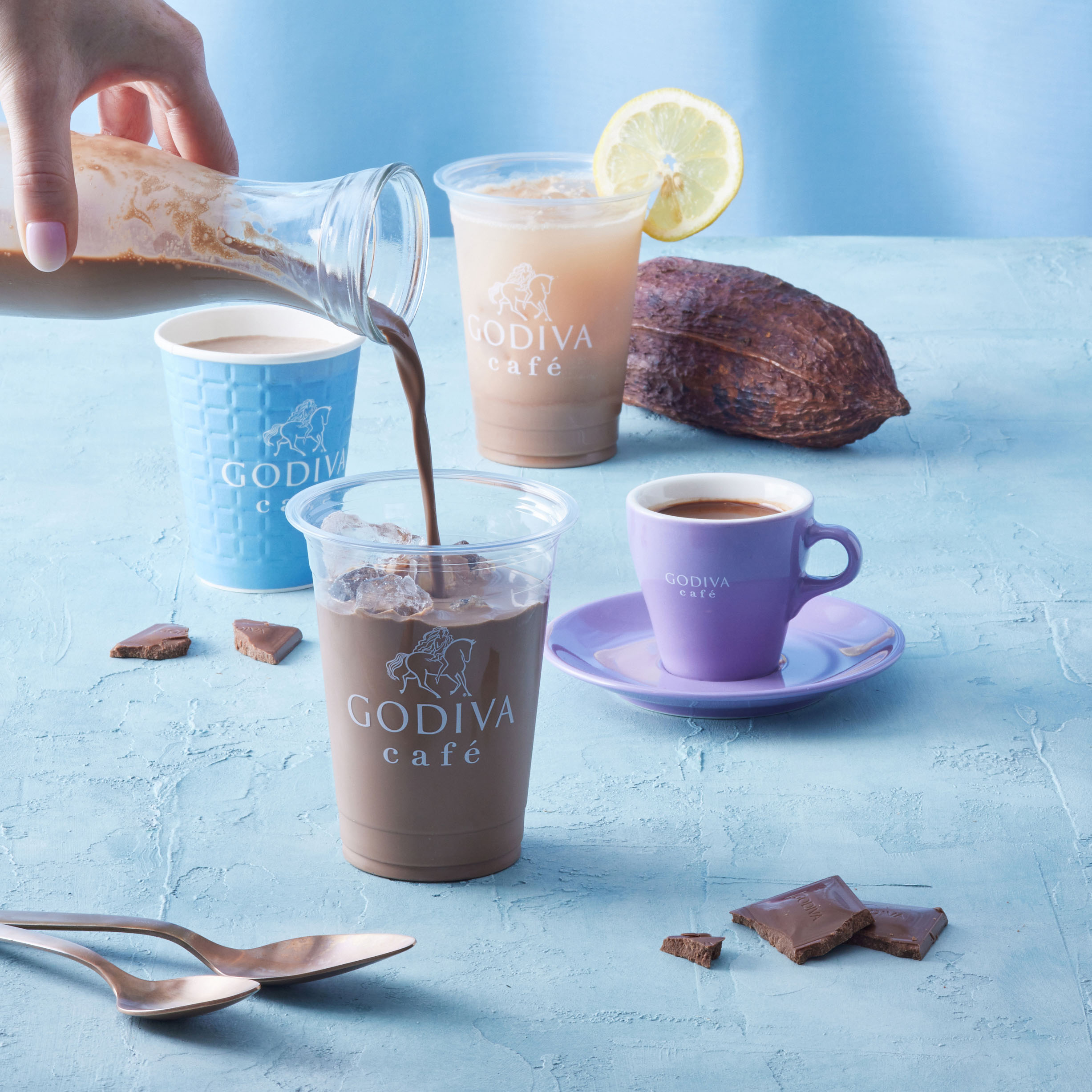 ゴディバジャパン株式会社-GODIVA café 1枚目