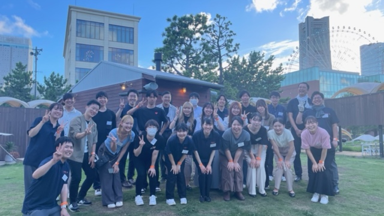 ケンタッキーフライドチキンで働く人の写真2枚目