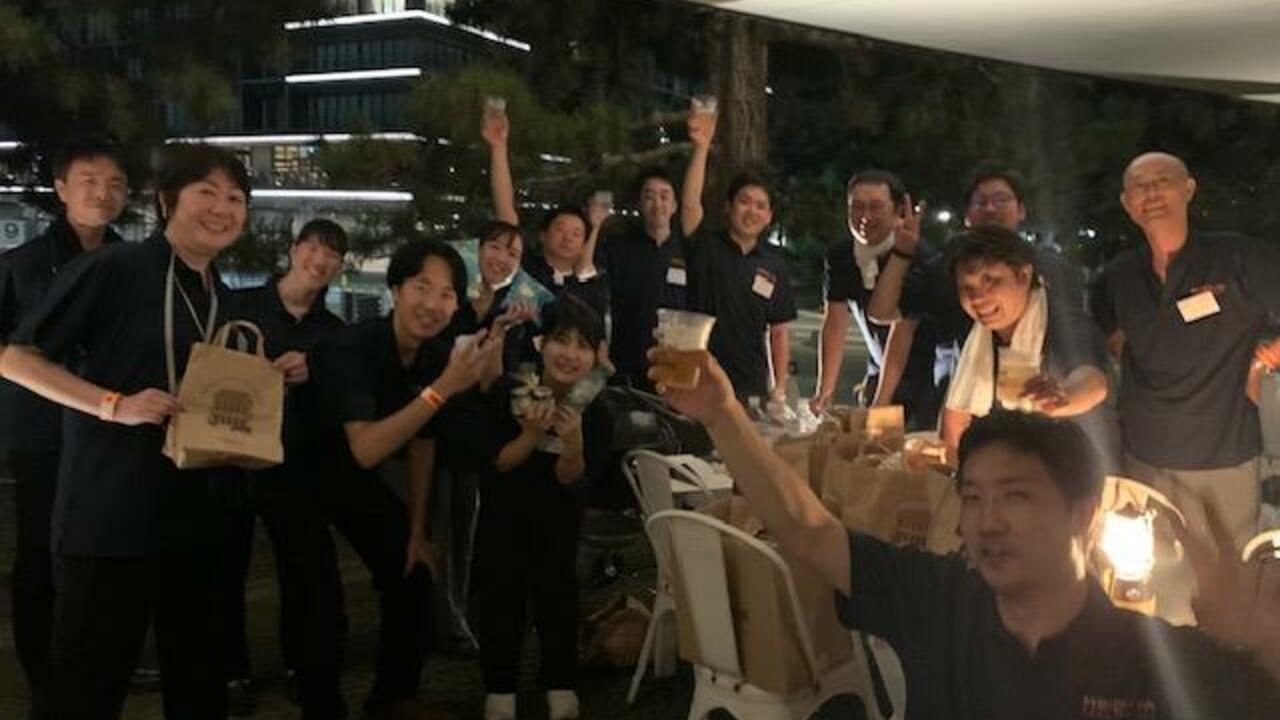 ケンタッキーフライドチキンで働く人の写真3枚目