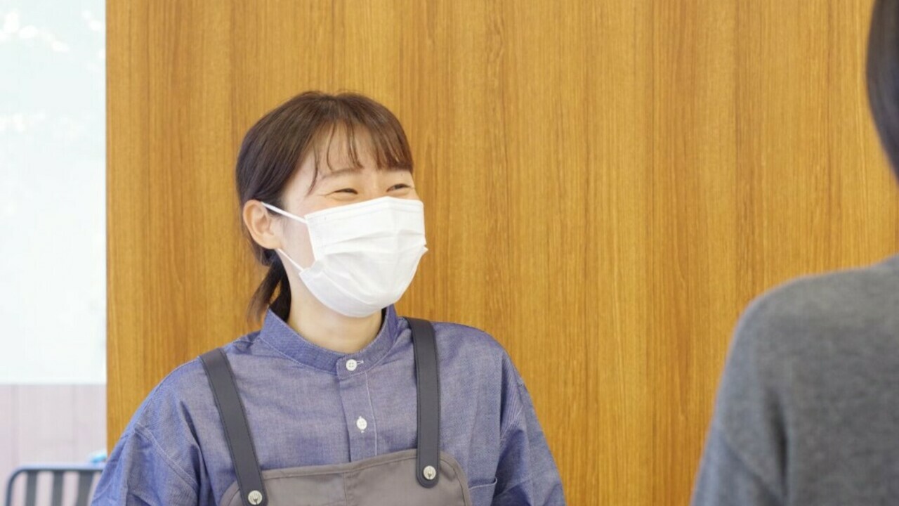 道の駅で働く人の写真1枚目