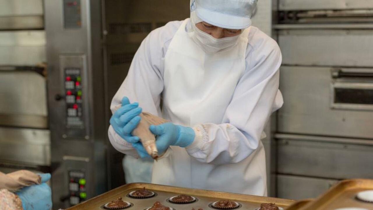 バンデロールで働く人の写真2枚目