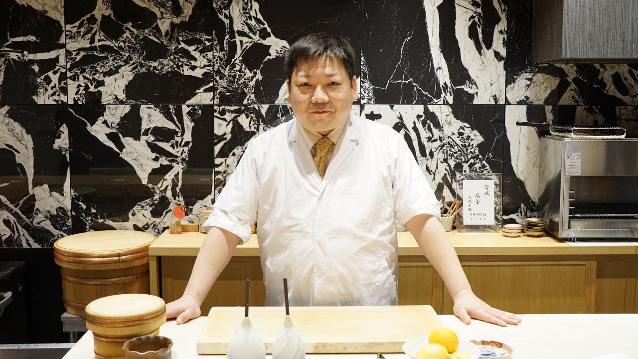 すしの助で働く人の写真1枚目