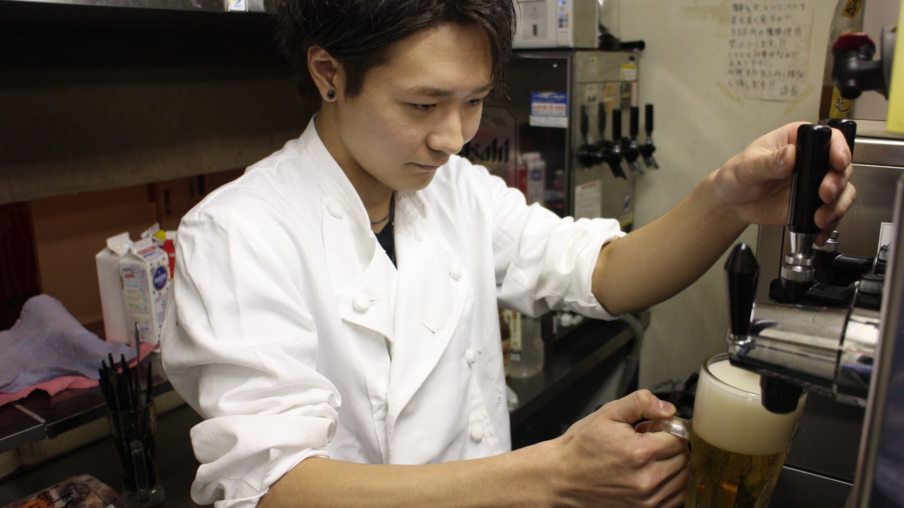 夜景個室 旬和食ダイニング 小倉屋で働く人の写真1枚目