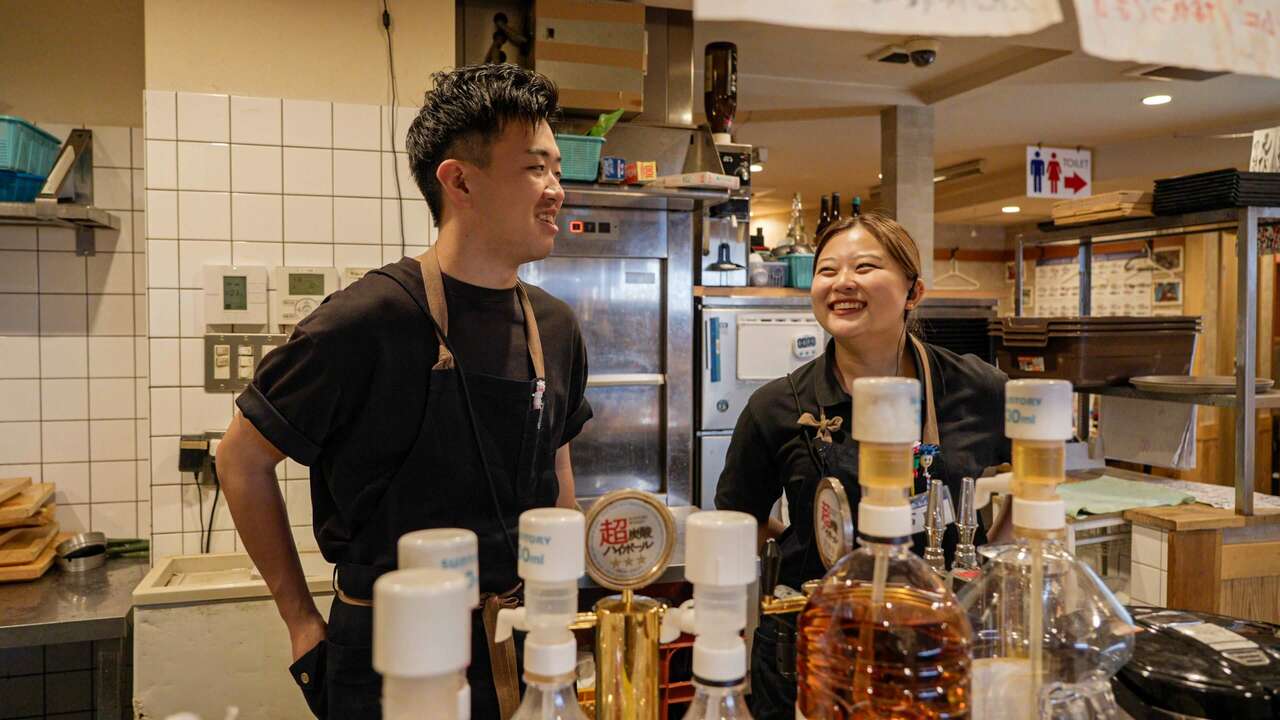 魚 駅前で働く人の写真4枚目