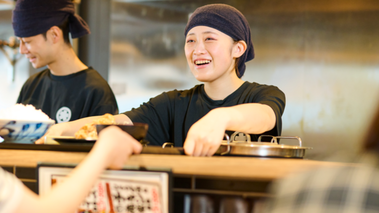 野郎めしで働く人の写真1枚目