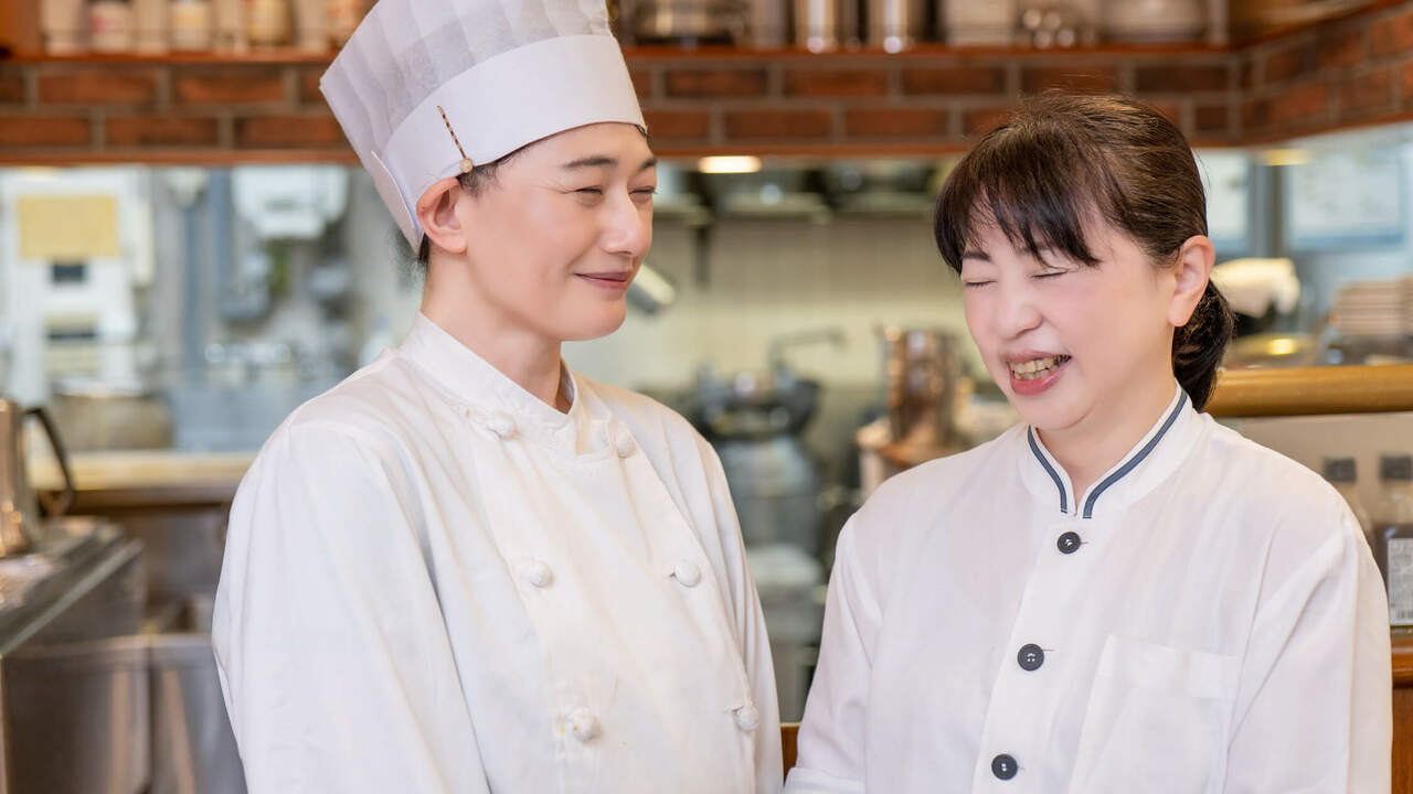 洋食亭ブラームスで働く人の写真1枚目