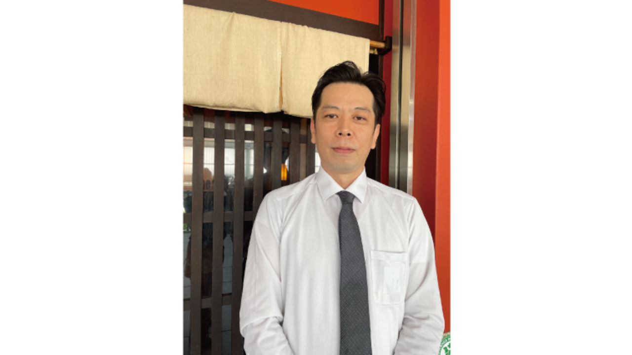 焼き鳥串くらで働く人の写真2枚目