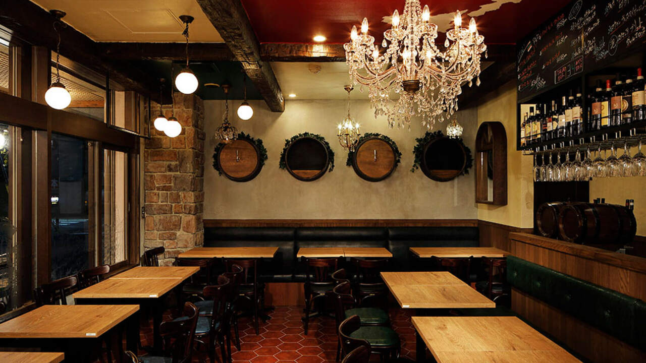 妙典 ワインバル 134で働く人の写真3枚目