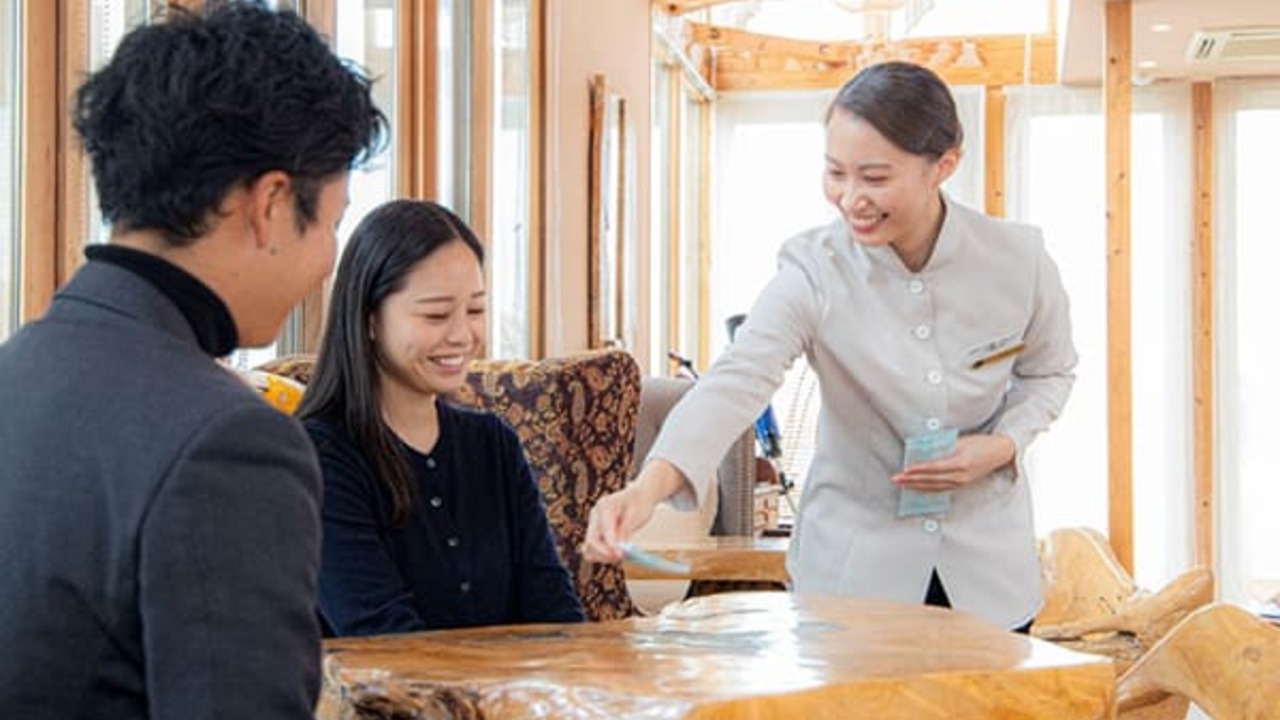 【淡路島リゾート】新規開業ホテル(2026年OPEN予定)で働く人の写真1枚目