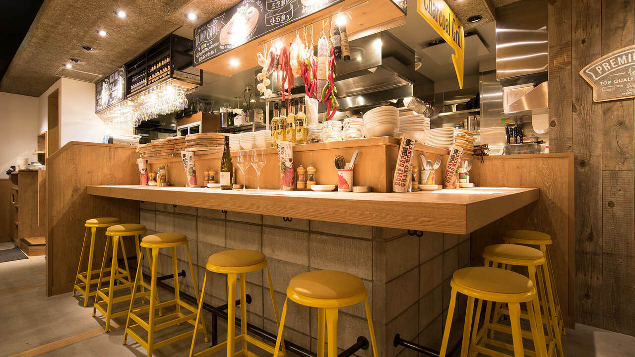 神田の肉バル　RUNP　CAPで働く人の写真1枚目