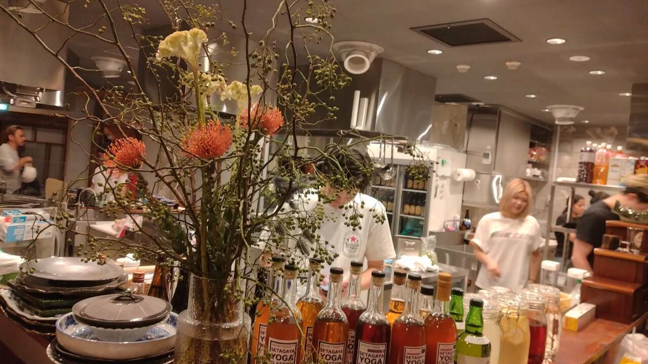 ほとばしり酒場 コウノトリで働く人の写真3枚目