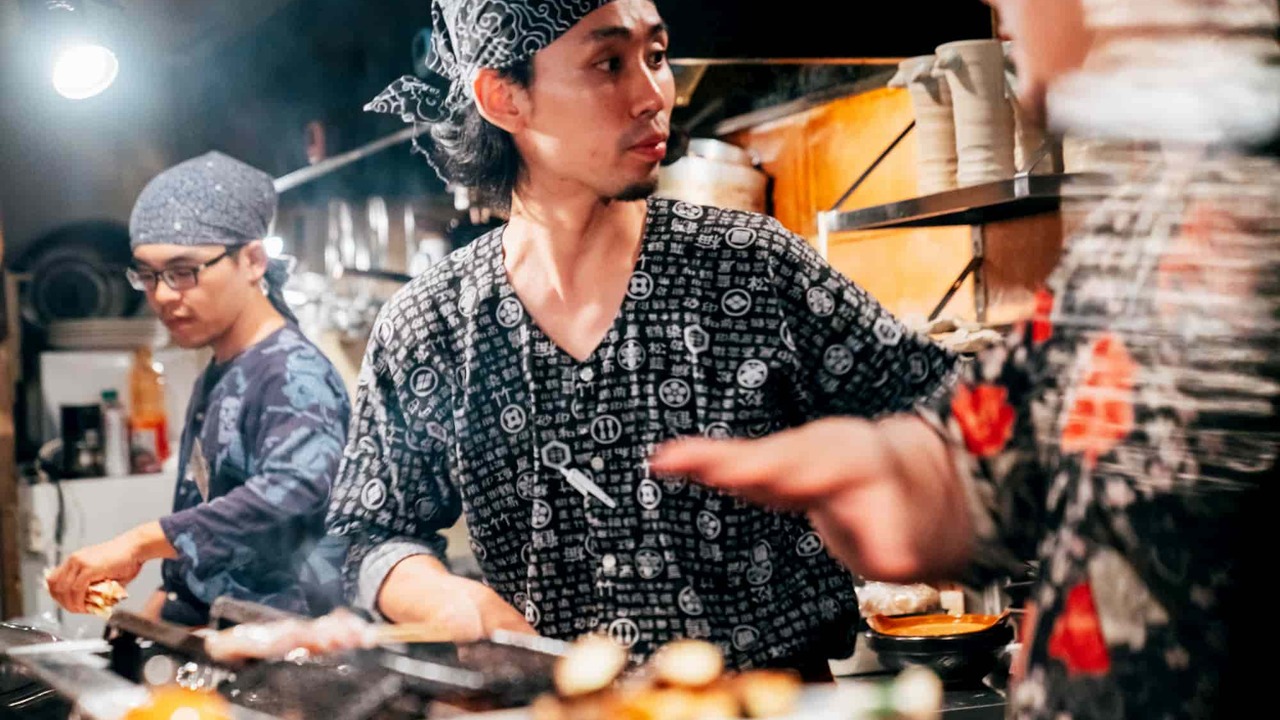 お勝手串焼き　とりとんたんで働く人の写真3枚目