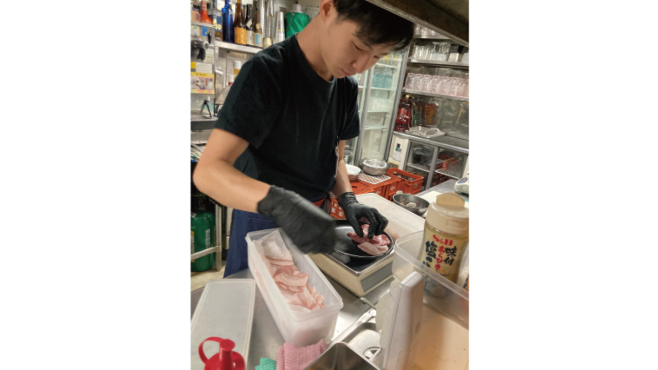 とび蔵で働く人の写真2枚目