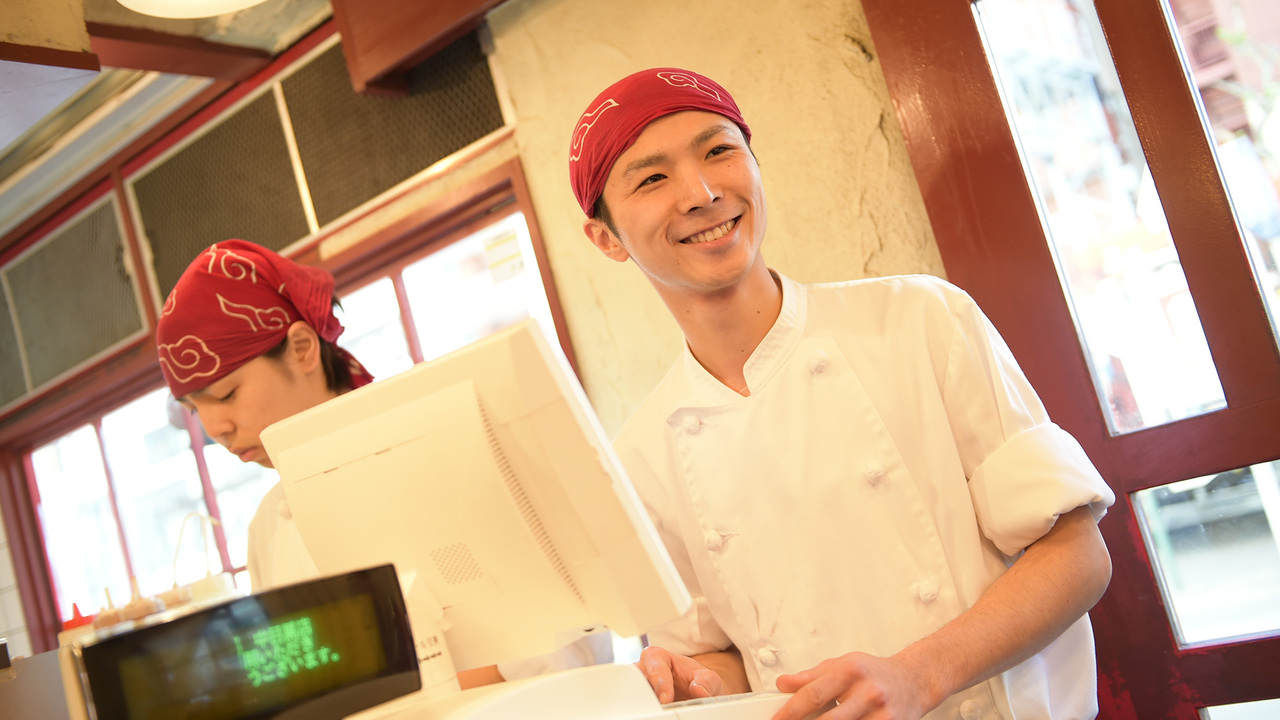 広州市場で働く人の写真4枚目