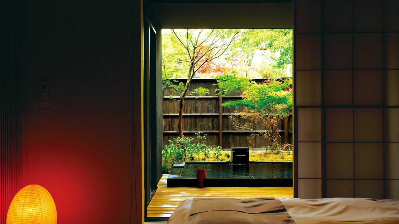 玉峰館で働く人の写真1枚目