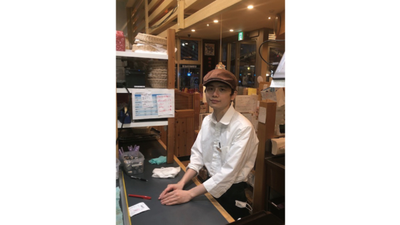 コメダ珈琲店で働く人の写真4枚目