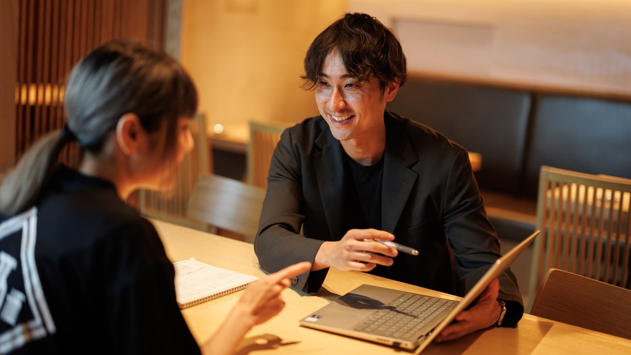 鮨業態で働く人の写真3枚目