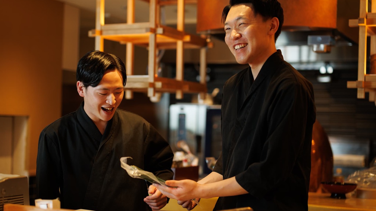 鮨業態で働く人の写真4枚目