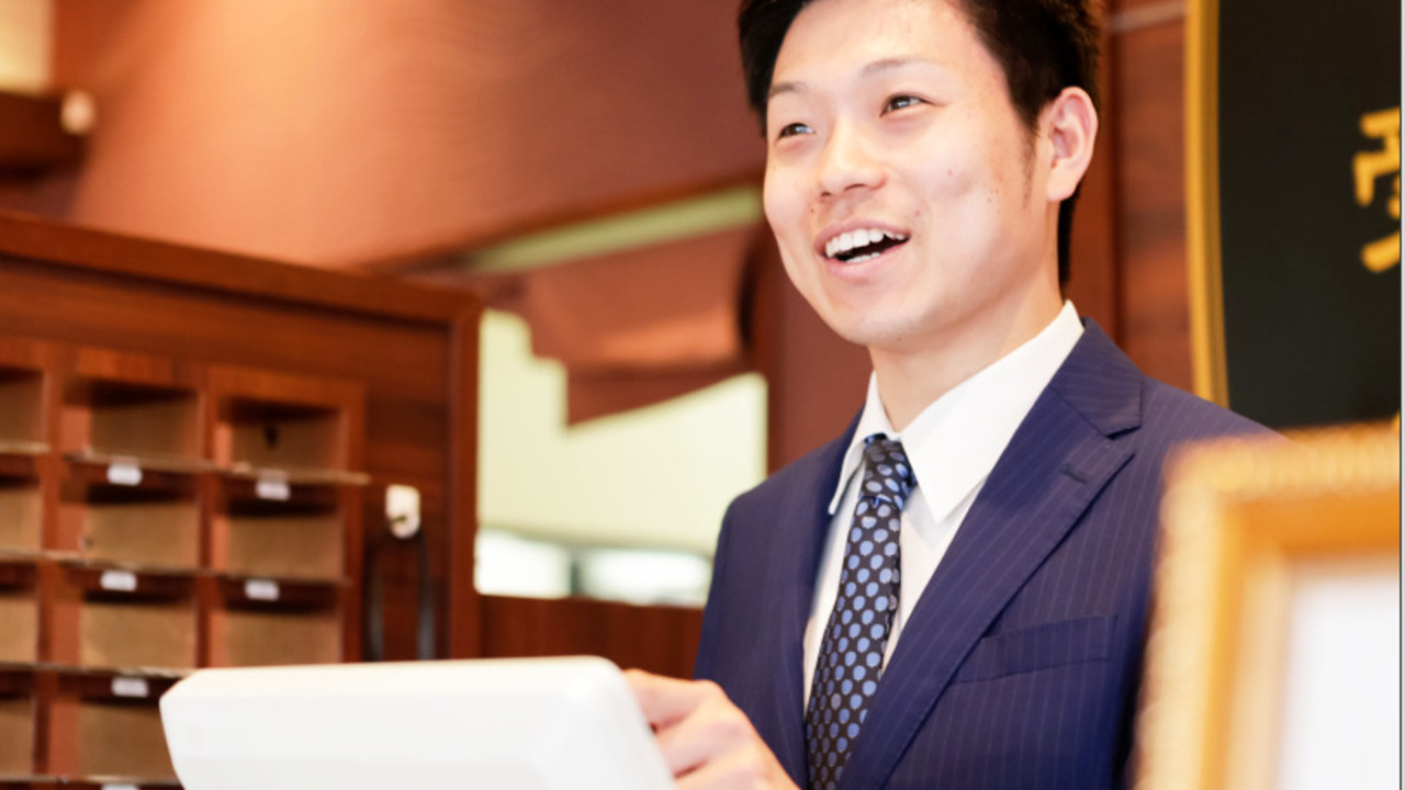 ステーキ＆ハンバーグ雨明で働く人の写真2枚目