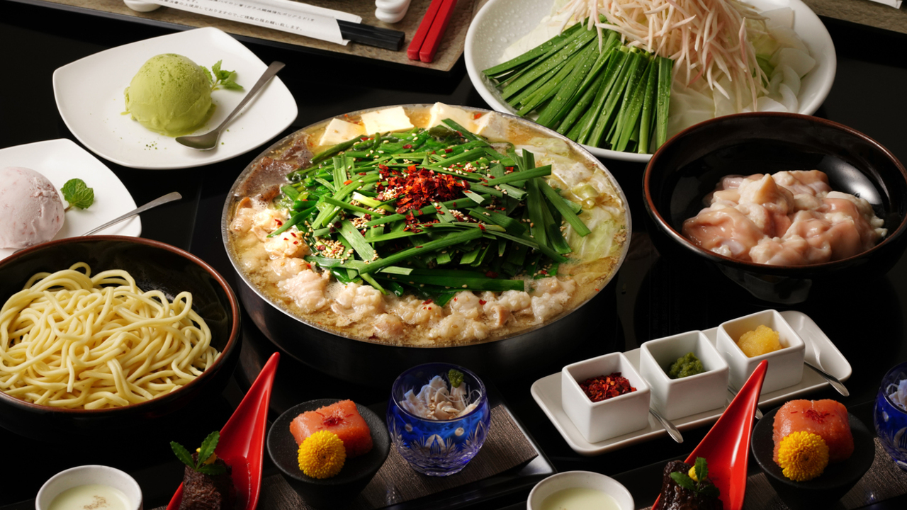 博多もつ鍋 やま中の事業内容の写真1枚目