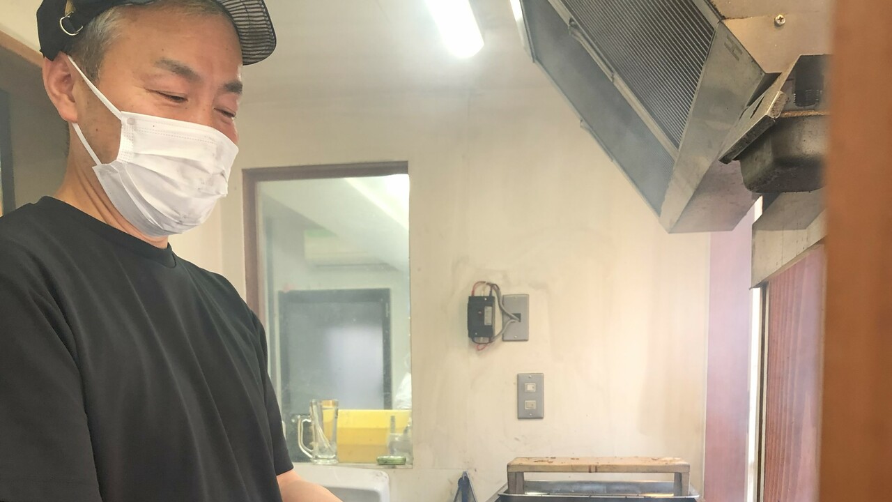 炭火焼き 湯布院一本鰻 鰻一 総本店で働く人の写真1枚目