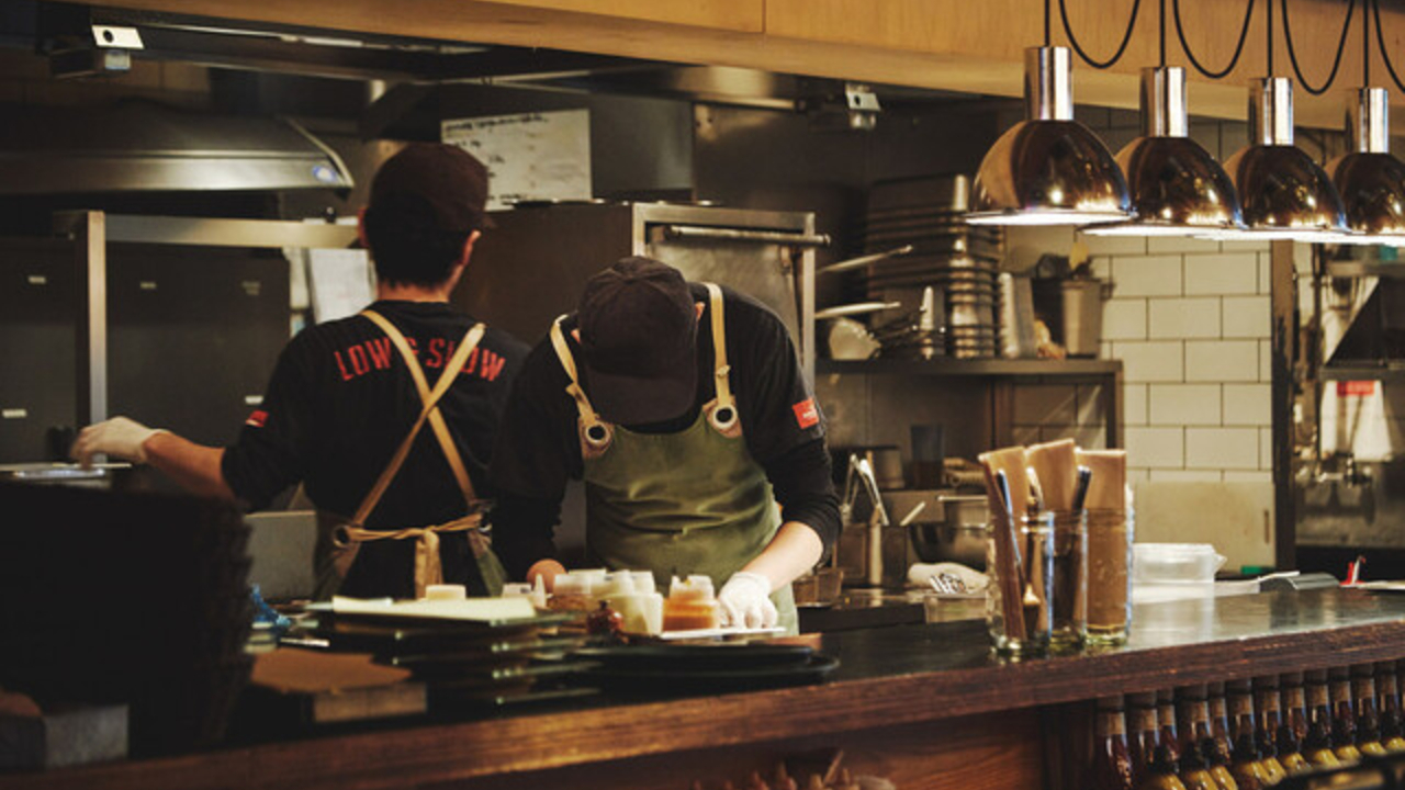 SMOKEHOUSEで働く人の写真1枚目