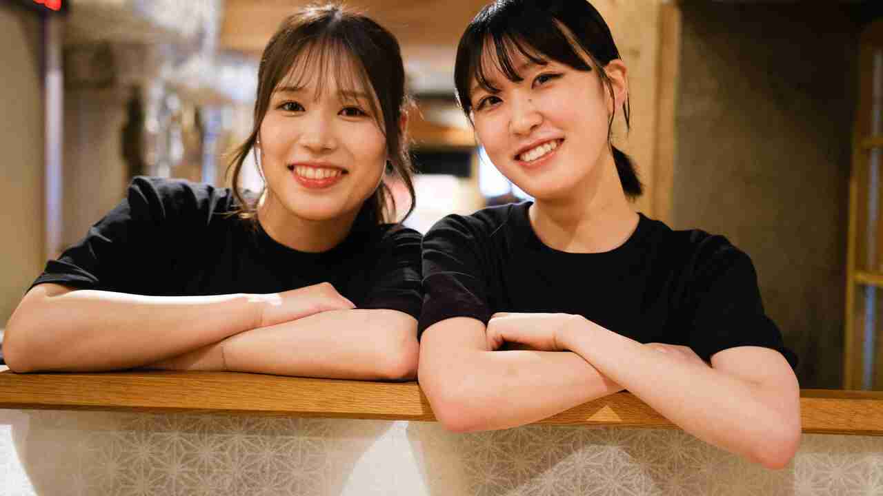 近江牛ステーキとがぶ飲みワイン ニクバルモダンミール大津店で働く人の写真2枚目